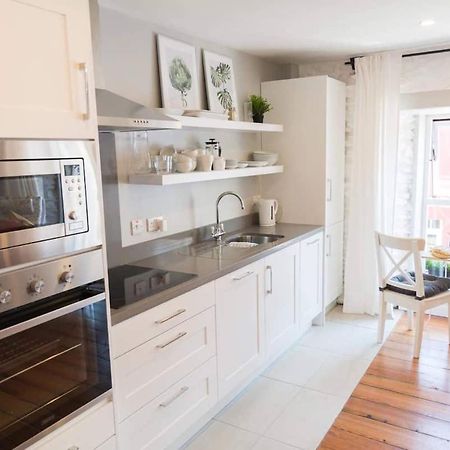 Apartments In Dingle Town Center Экстерьер фото